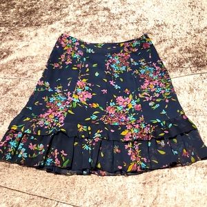 Reitmans size 5 chiffon fully lined skirt